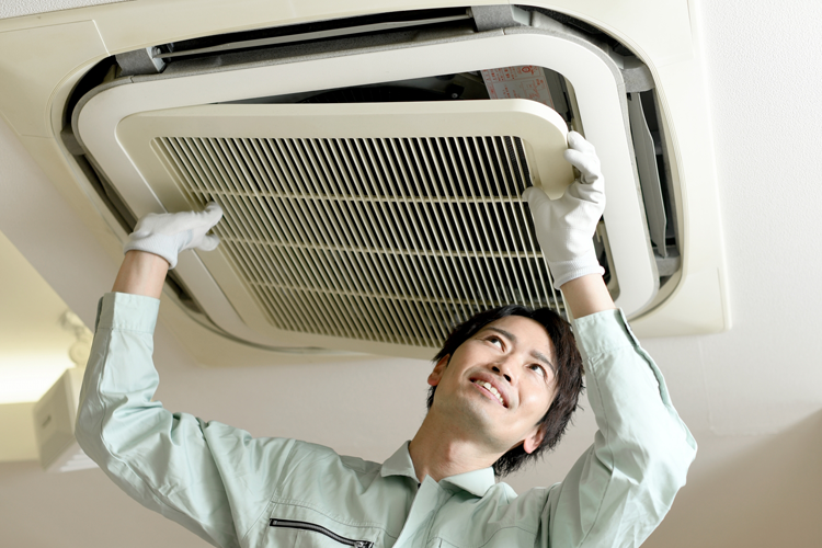 エアコン定期メンテナンス
